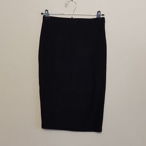 Forever21 stretchy black pencil skirt sz. S